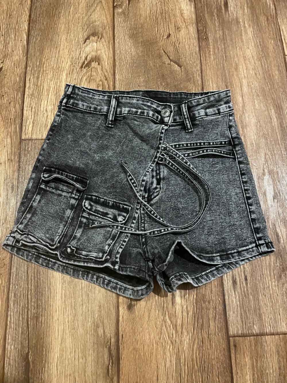 SHEIN ICON Flap Pocket Buckle Detail Denim Shorts HighWaist AcidWash W Size 28